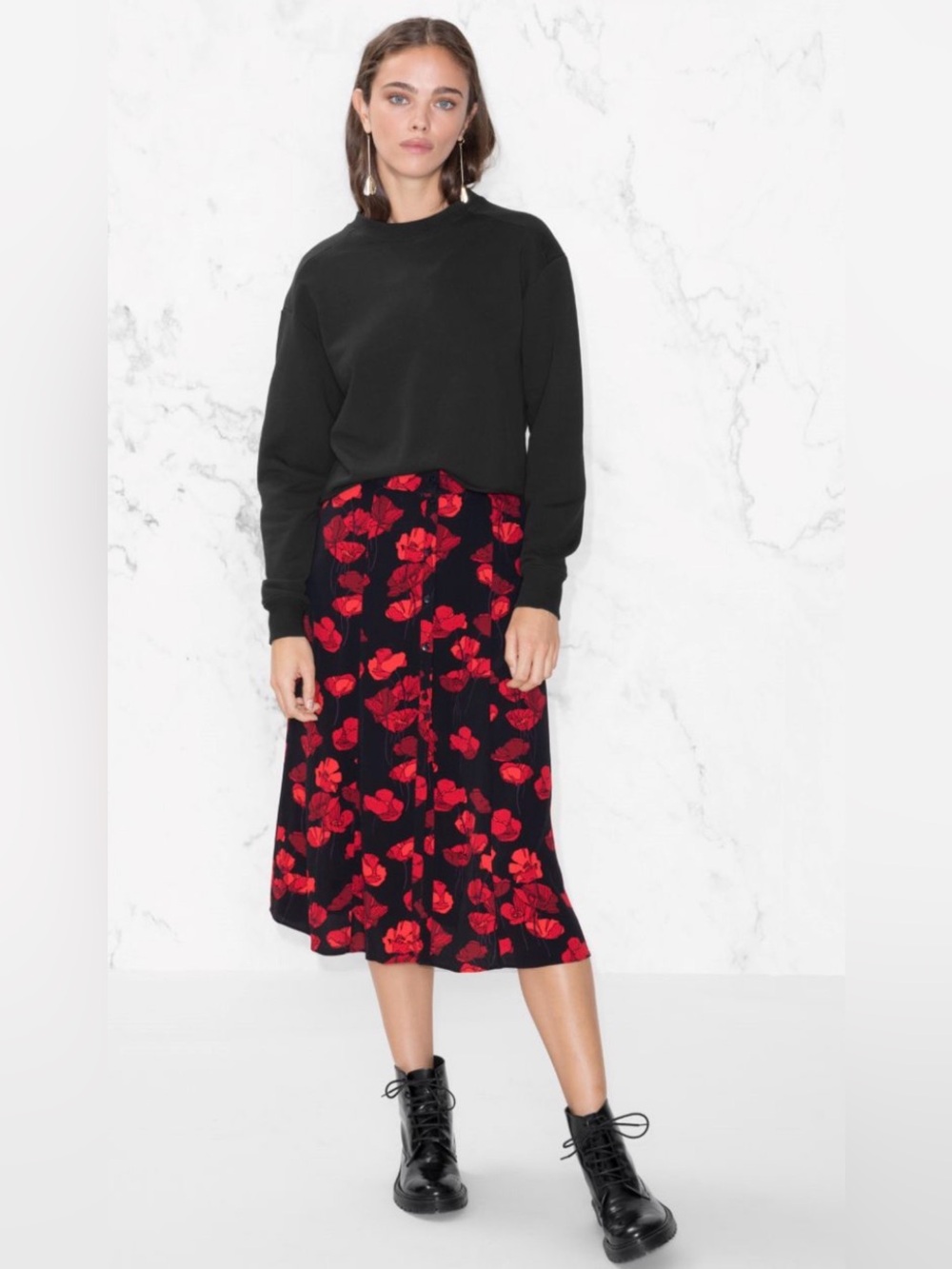 & Other Stories Red Poppy Print Button Front Midi Skirt size 6